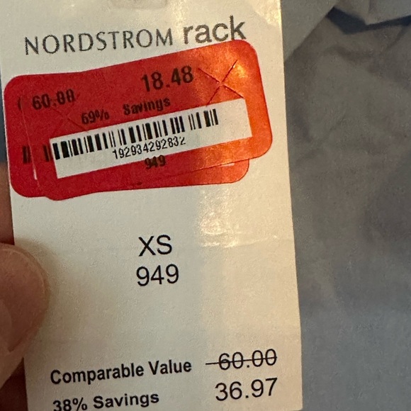 English Factory ruffled v- neck, size XS - Picture 4 of 4